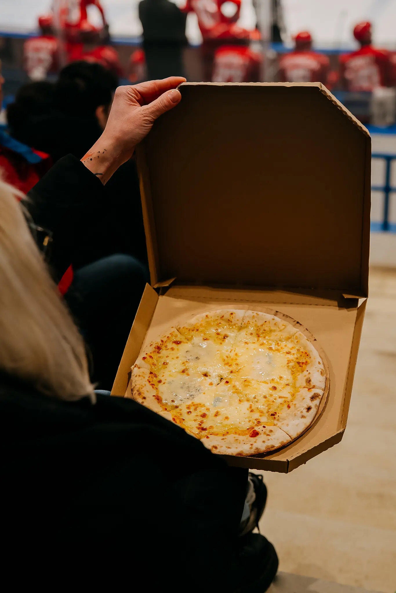 MATCH:DAY DELIVERY — fotografie 3
